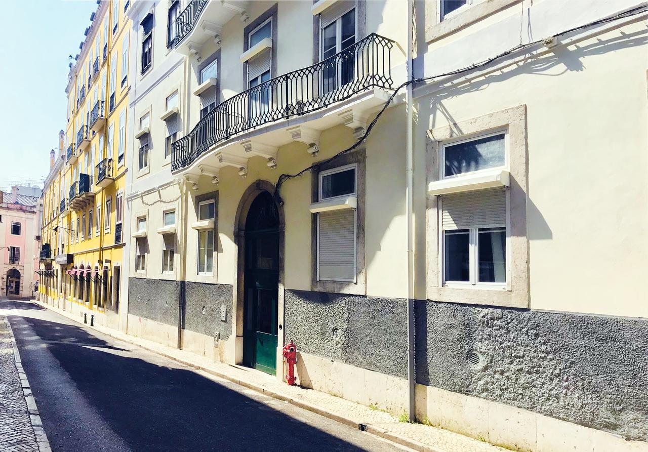 Hostel Avenida Lisbon Exterior photo